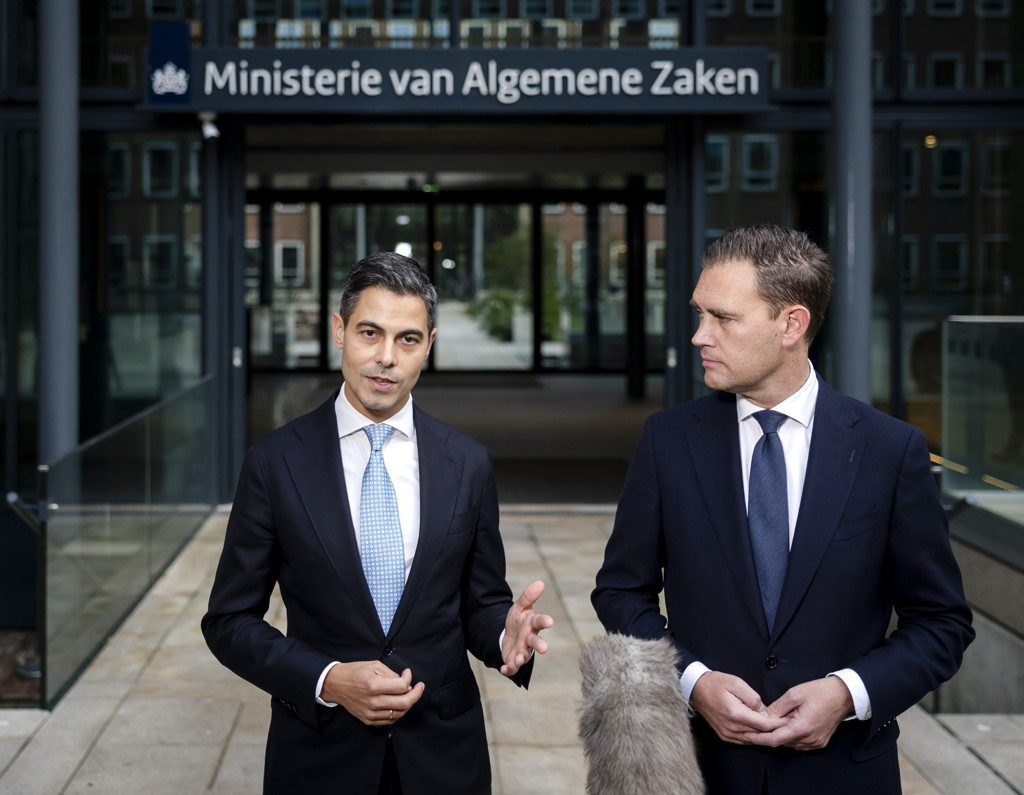 Dit past het minderheidskabinet aan om de oppositie tegemoet te komen