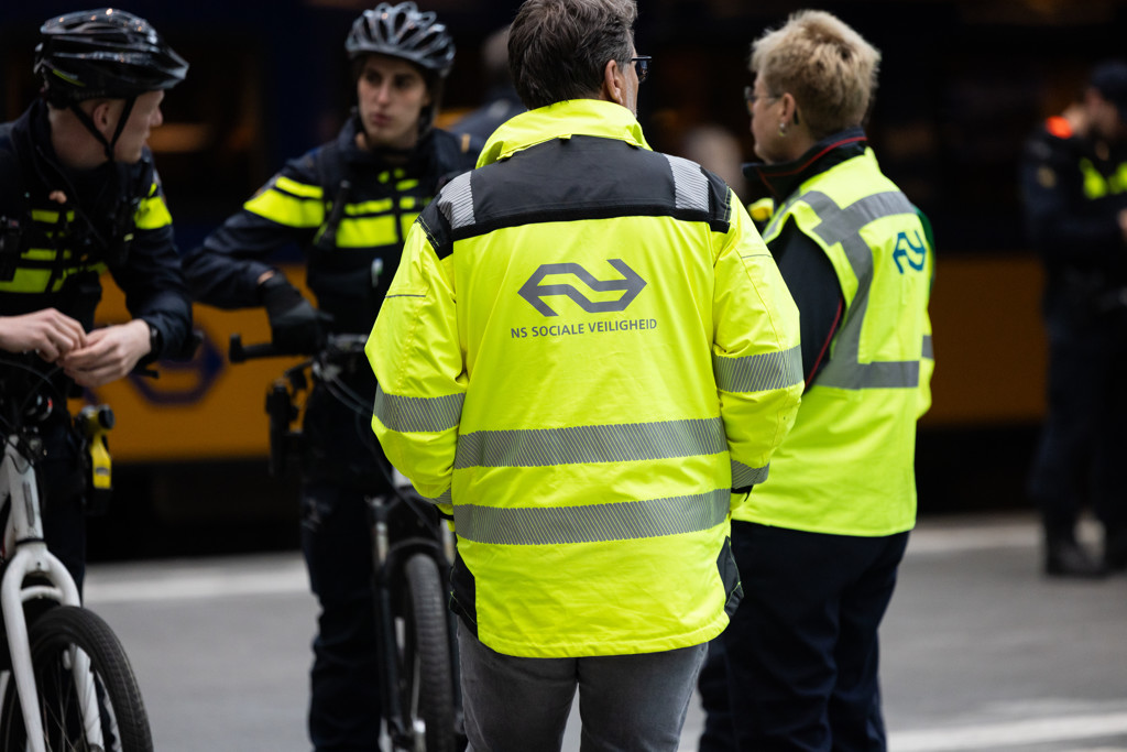 Vakbond: geweld in trein wordt steeds erger, meer boa's nodig