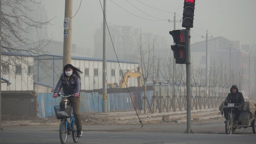 Smog Peking bereikt gevaarlijke waarden