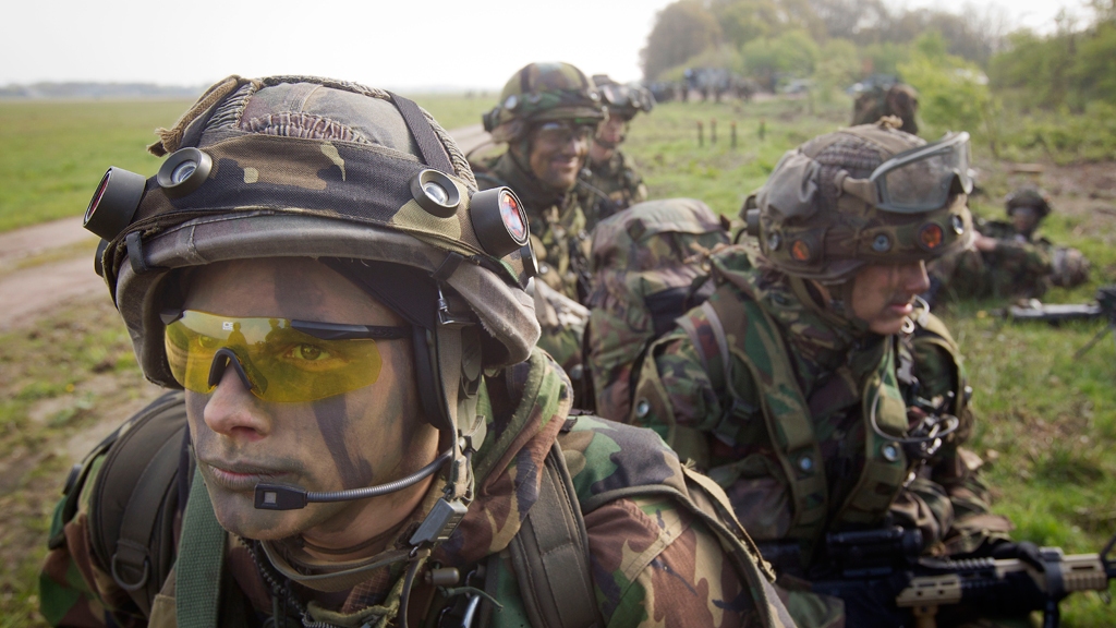 Keuringseisen Defensie worden minder streng, leger wil groeien naar 200.000