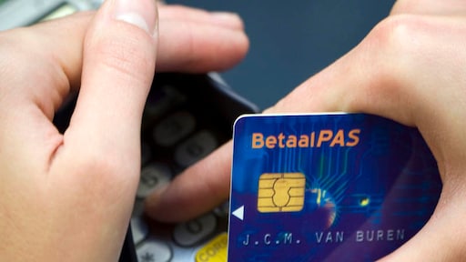 Pinstoring voorbij, vooral problemen bij tankstations