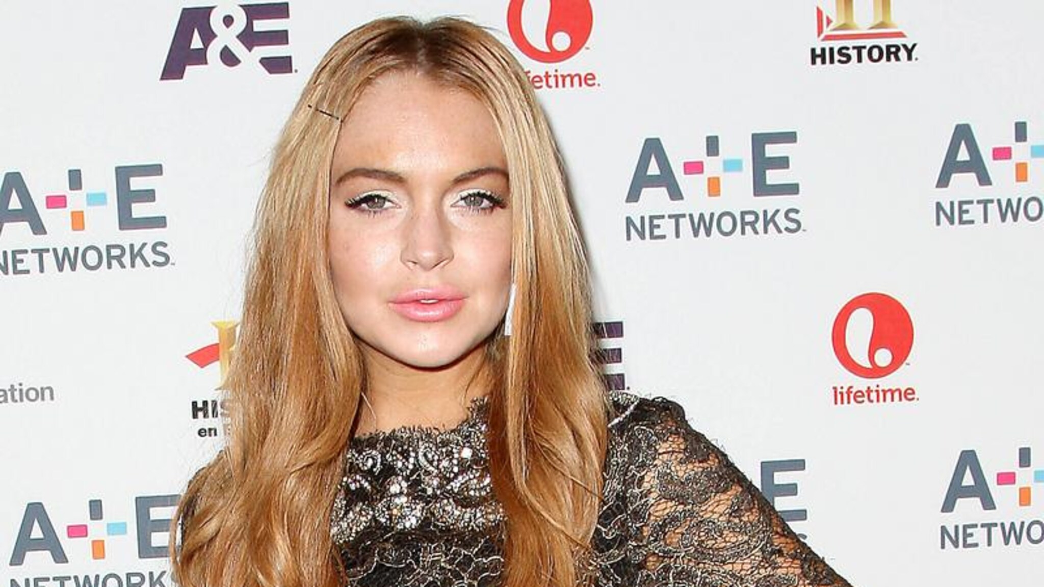 Suratni yaladi Yalangoch Aida Garifullina