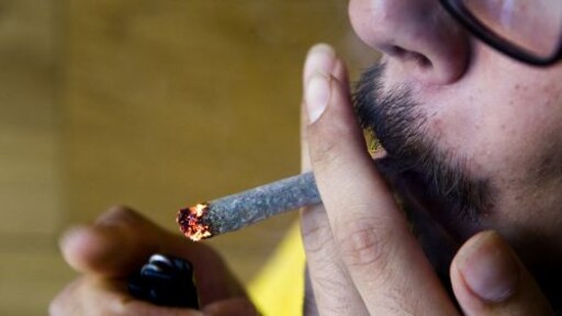 Man 'vergeet' hasj bij bezoek gevangenis