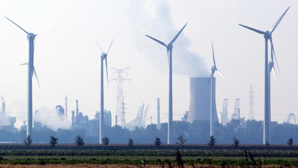 CO2-uitstoot stabiel door groei hernieuwbare energie in rijke landen