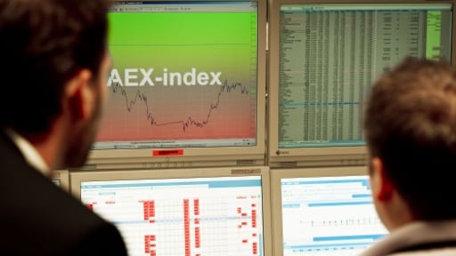 AEX opent diep in het rood: ‘Geen reden om beurs te sluiten’