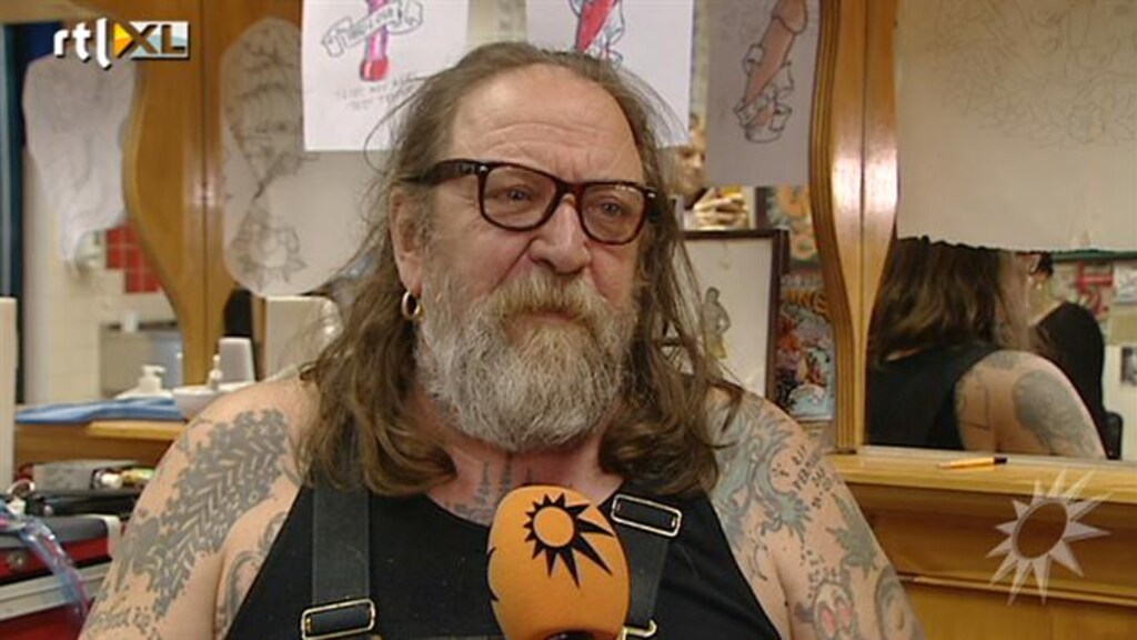 Henk Schiffmacher zet liefdestattoos