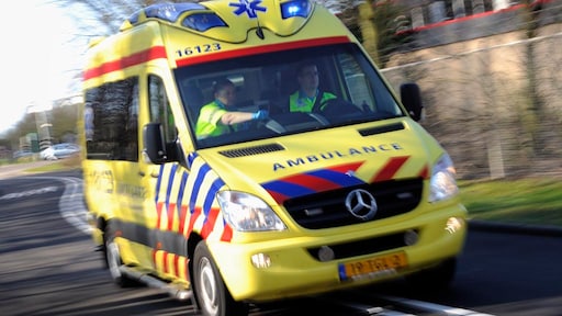 Barbecue ontploft door aangestoken sigaret, man zwaargewond