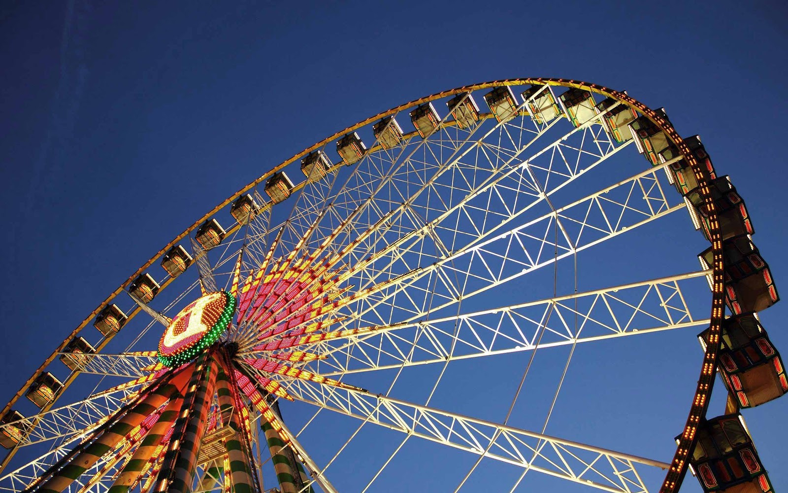 Hoe overleef je een... vastzittend reuzenrad?