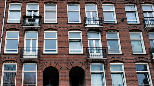 Storm aan reacties na 'grap' VVD'er over sociale huurwoningen: 'Mijn hemel, de stupiditeit'