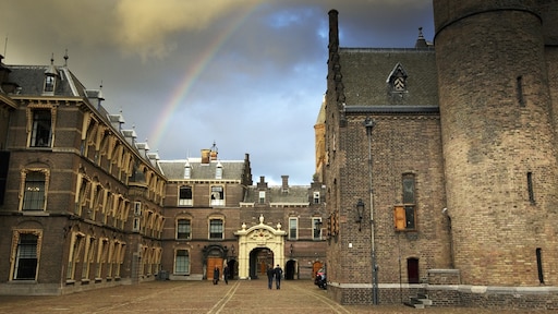 Renovatie Binnenhof valt weer fors duurder uit
