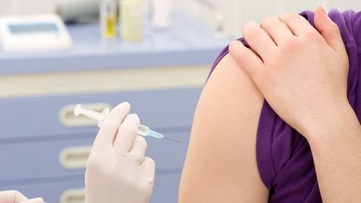 Advies: meer voorlichting, vaccinatieplicht als uiterste middel