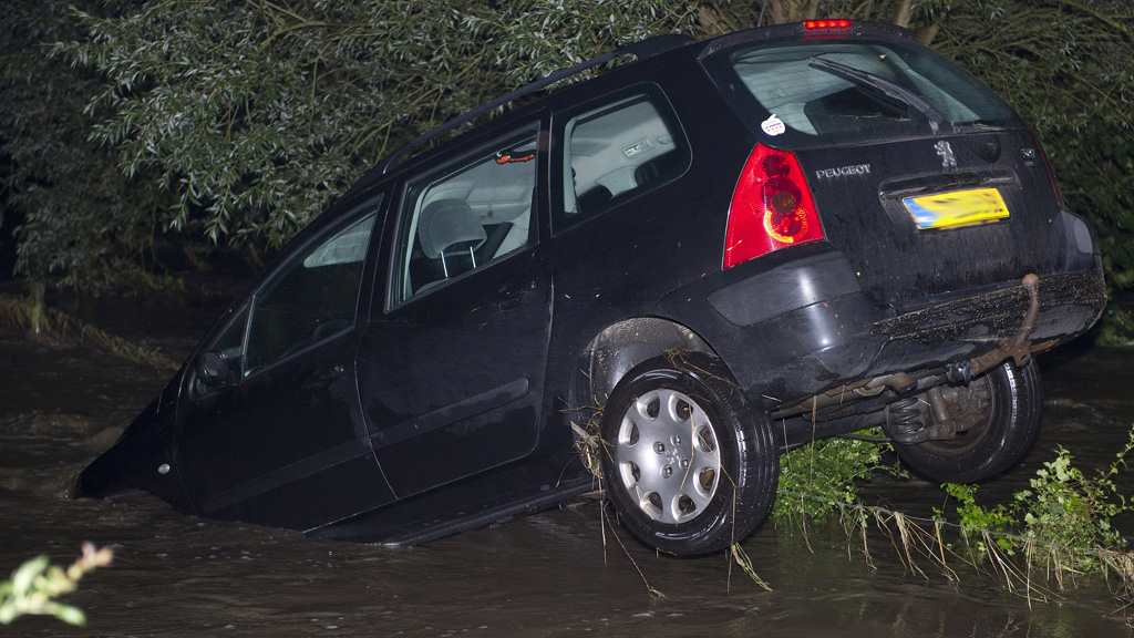 Paniek in Slenaken door overstroming riviertje
