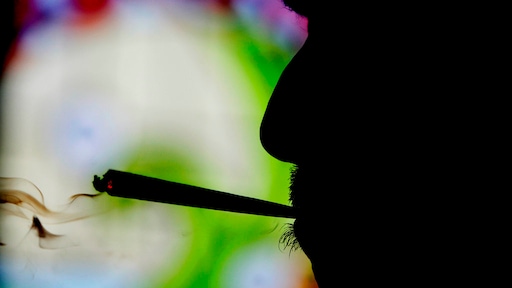 Amsterdammers roken, drinken en blowen meer | RTL Nieuws | RTL.nl