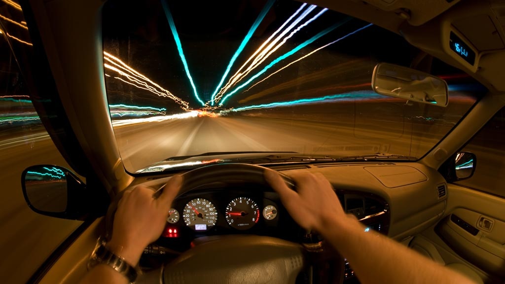 Beginnende bestuurder post filmpje waar hij 265 per uur rijdt en is rijbewijs kwijt