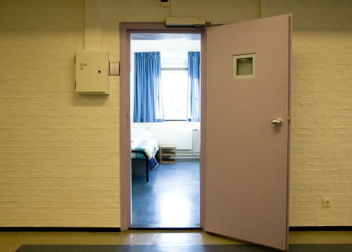 Tonnen aan schadevergoedingen voor tbs-veroordeelden