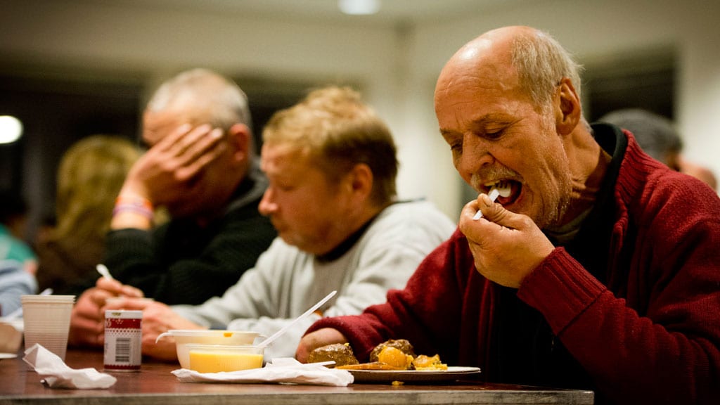 Geen stretcher in de opvang, maar een huis: nieuwe aanpak voor daklozen