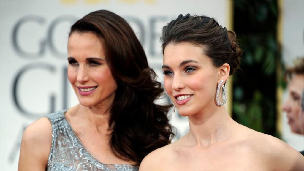 Andie MacDowell diept band met dochter verder uit