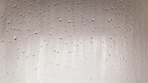 Vochtige badkamer? 4 dingen die je ertegen kunt doen