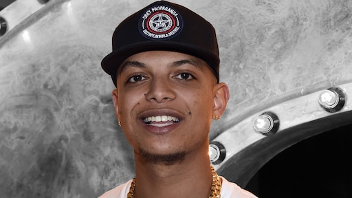 Aandoenlijke beelden: dochtertje Ronnie Flex is zijn grootste fan