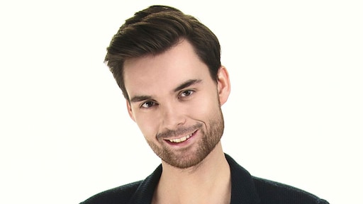 Domien Verschuuren gaat het theater in