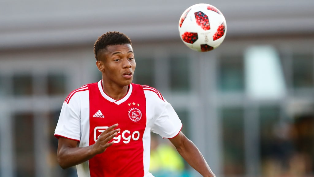 Ajax-aanvaller Neres opgepakt bij illegaal feest in São Paulo