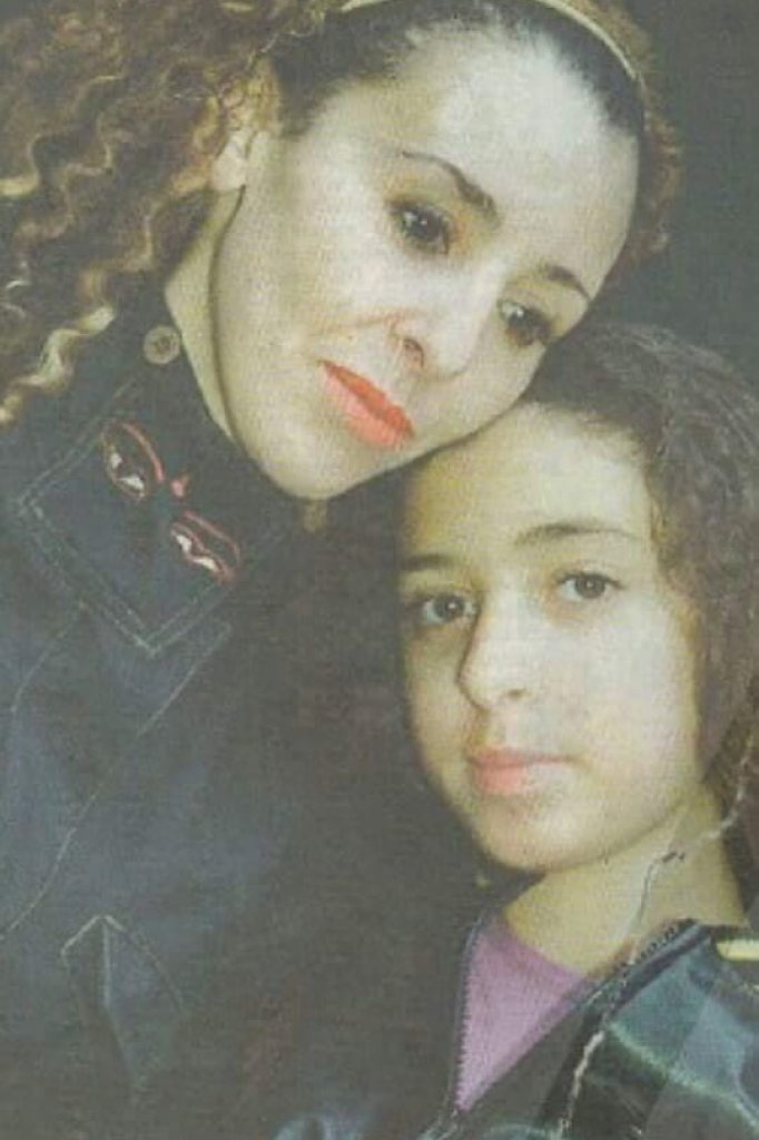 Rihana als kind met haar moeder