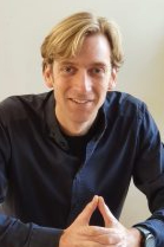 Onze expert: Marnix van der Leest is huisarts in Leusden. Recent bracht hij het boek 'Huisarts op recept' uit.