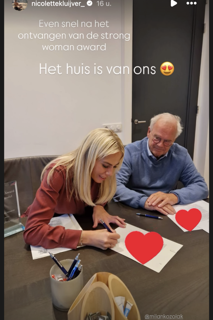 Nicolette Kluijver tekent koopcontract